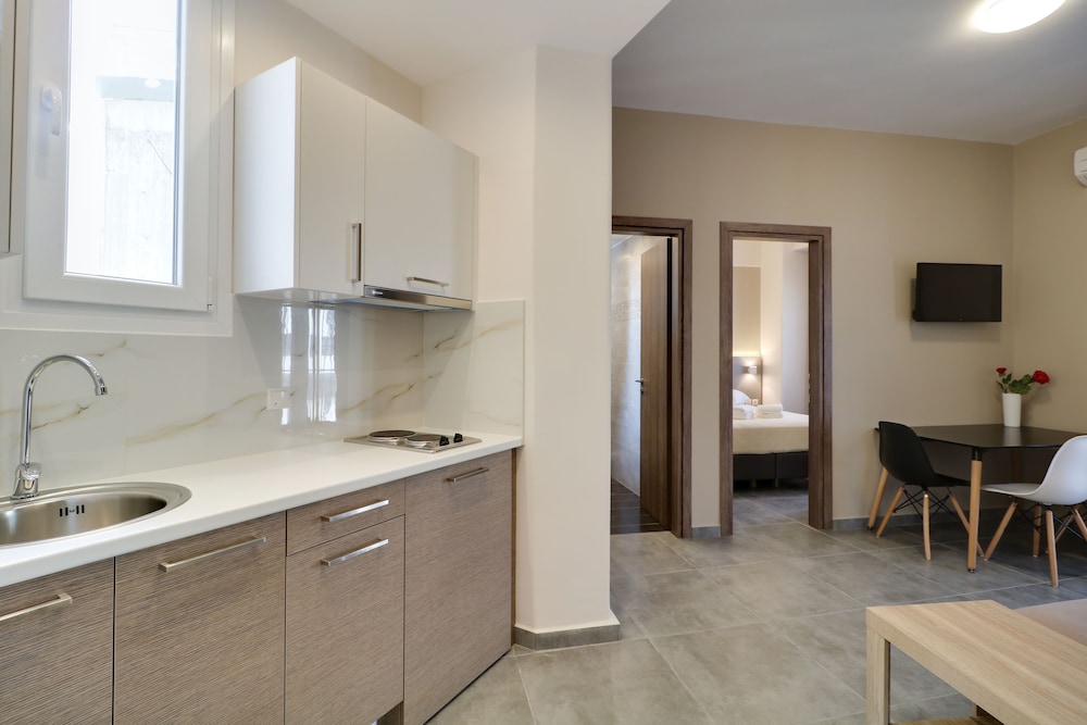 Athens Comfort Suites & Apartments 9