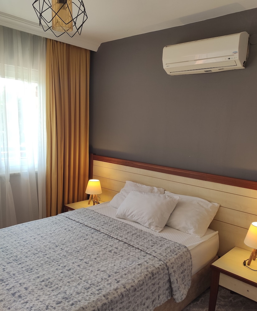 Nostalgia World Hotel 6