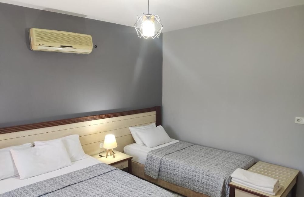 Nostalgia World Hotel 9