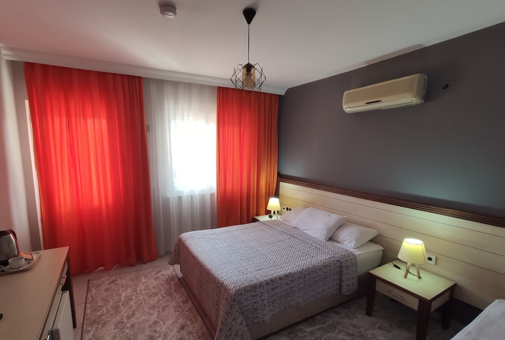 Nostalgia World Hotel 7