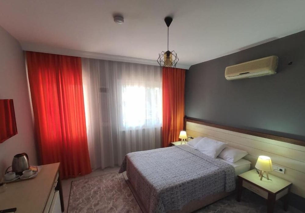 Nostalgia World Hotel 14