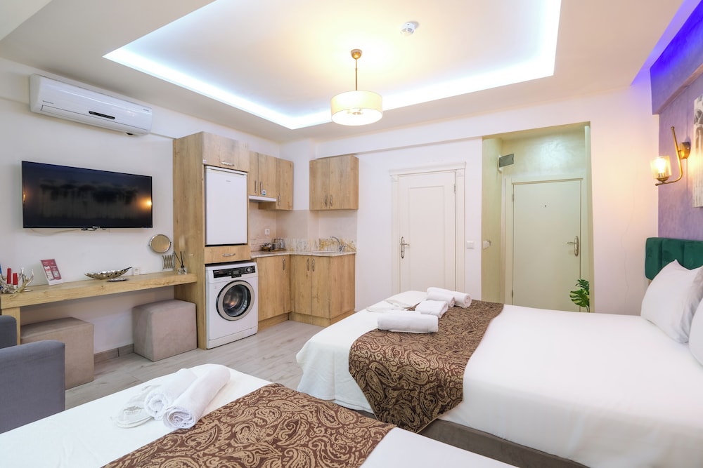 Loren Hotel Suites 5