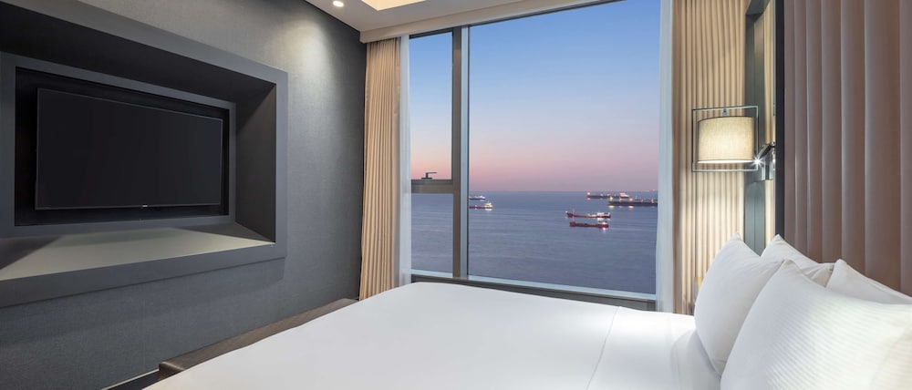 Hilton Istanbul Bakirköy 13