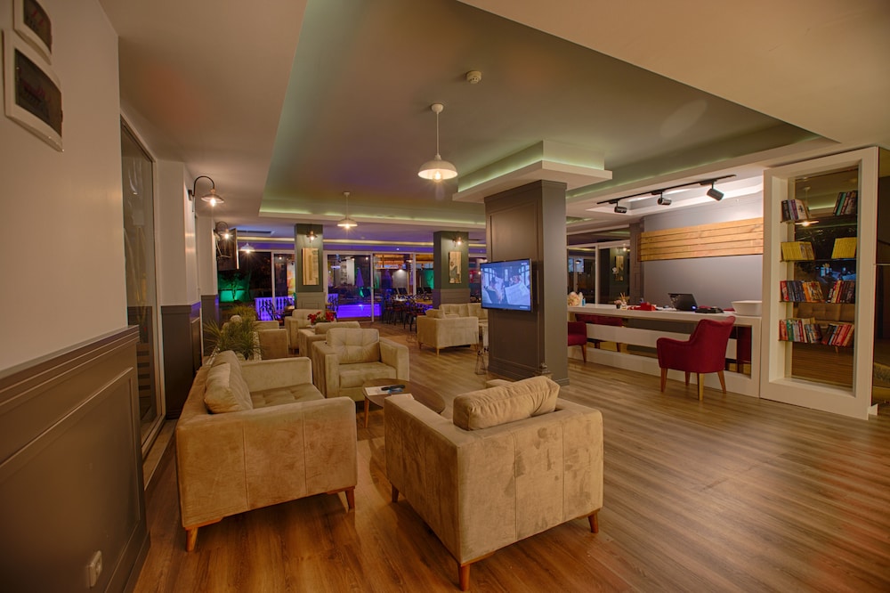 HMA Hotel & Suites 3