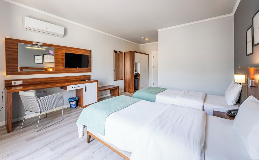 HMA Hotel & Suites 22