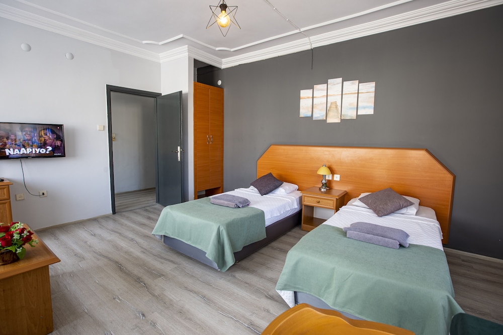 HMA Hotel & Suites 16