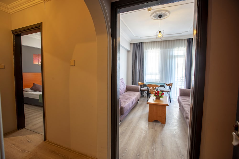 HMA Hotel & Suites 17