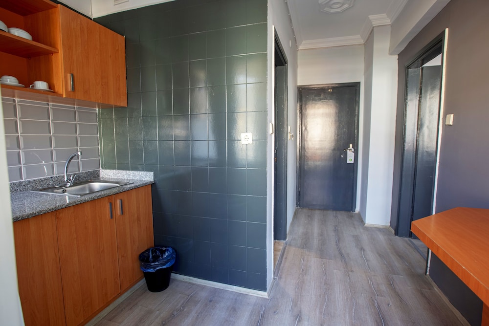 HMA Hotel & Suites 15
