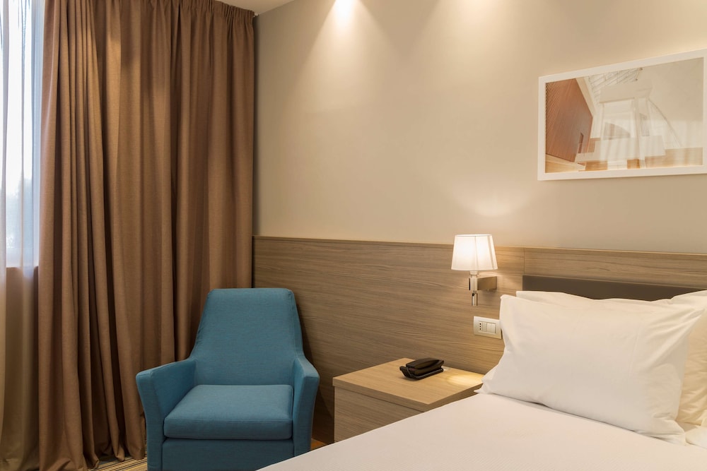 Hampton by Hilton Rome East 17