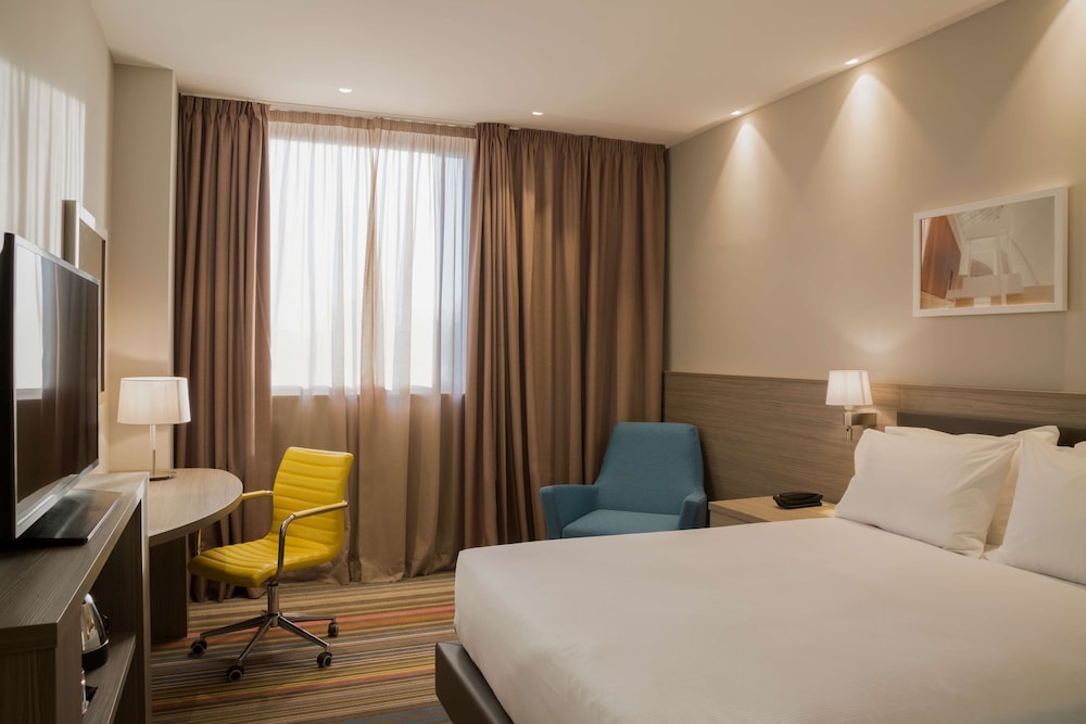 Hampton by Hilton Rome East 14