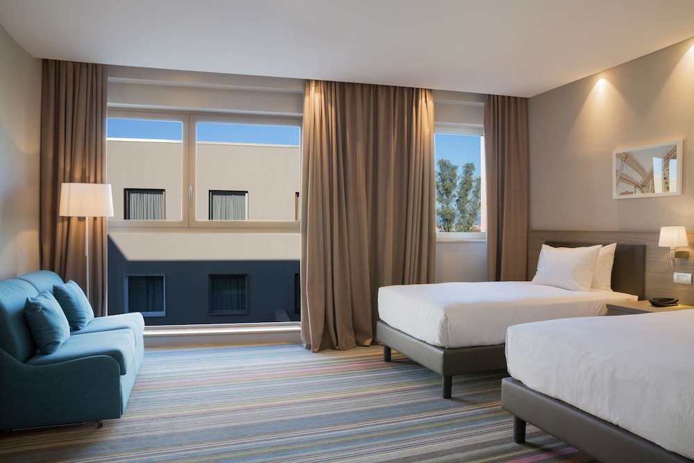 Hampton by Hilton Rome East 18