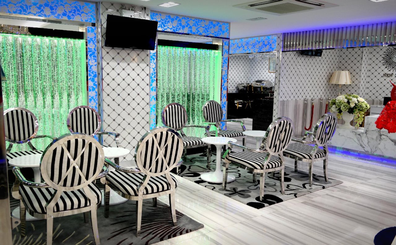 Top High Airport Link Hotel 12