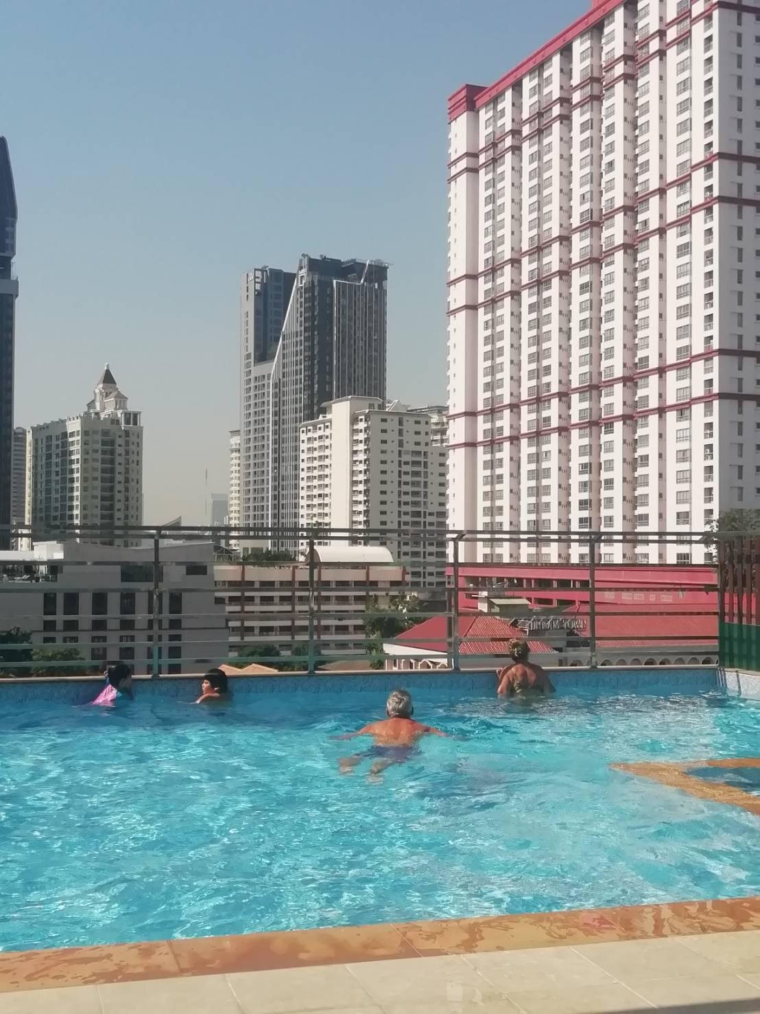 Top High Airport Link Hotel 8