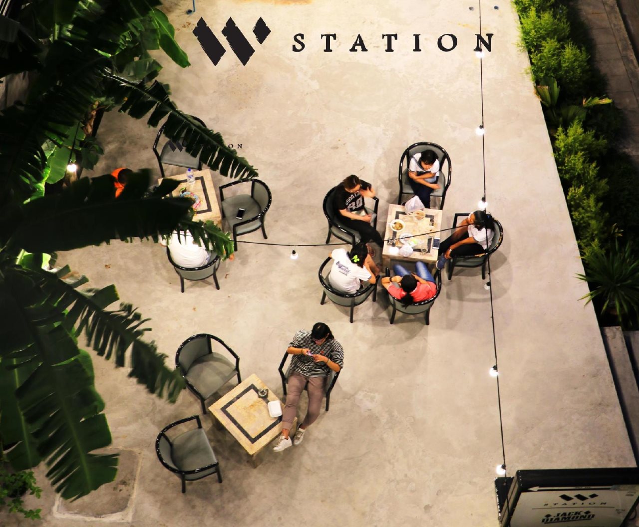 W Station 12