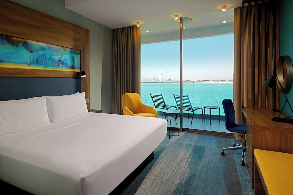 Aloft Palm Jumeirah 13