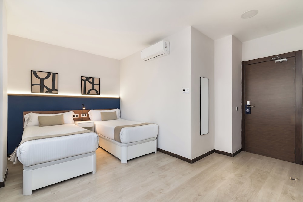 Roisa Hostal Boutique 19
