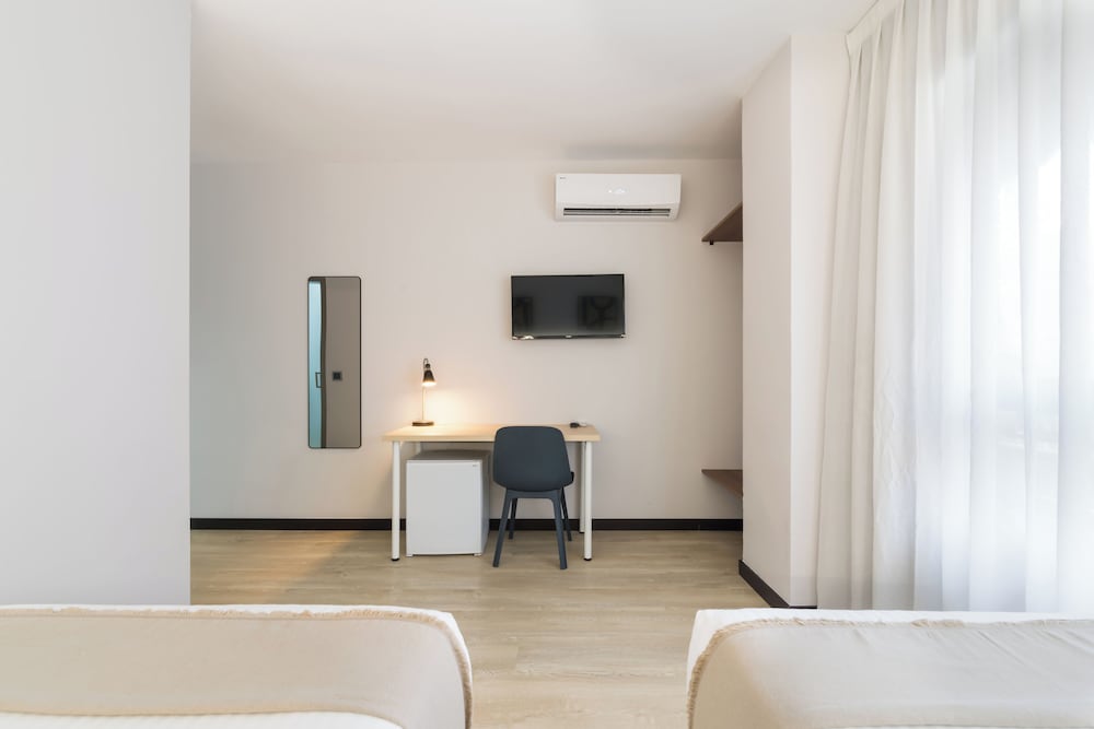 Roisa Hostal Boutique 22