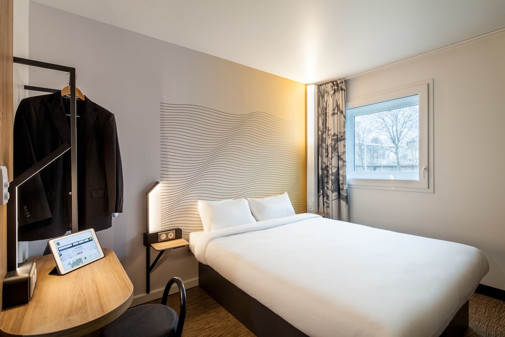 B&B HOTEL Nanterre Rueil-Malmaison 8