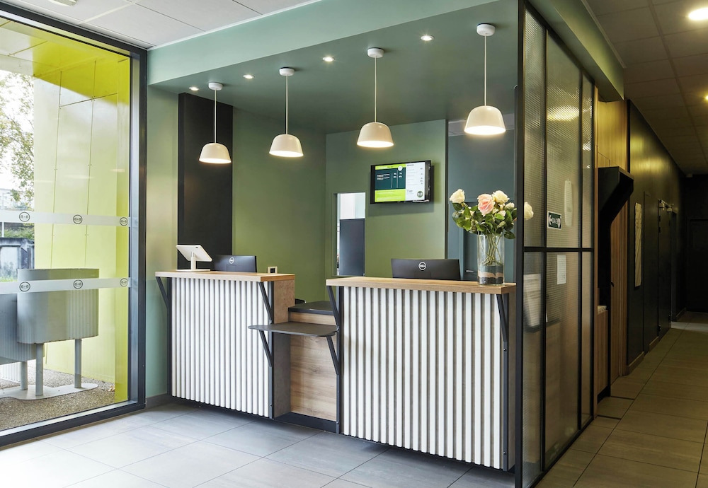 B&B HOTEL Nanterre Rueil-Malmaison 5