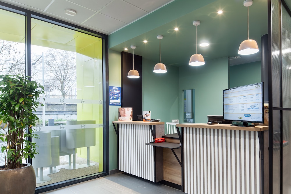 B&B HOTEL Nanterre Rueil-Malmaison 3