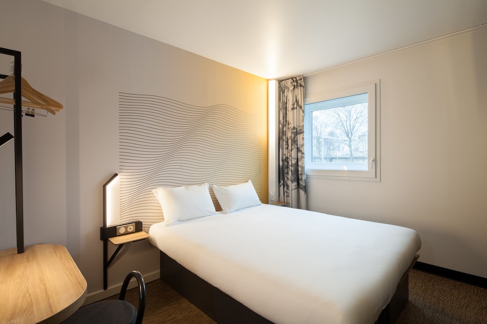 B&B HOTEL Nanterre Rueil-Malmaison 7