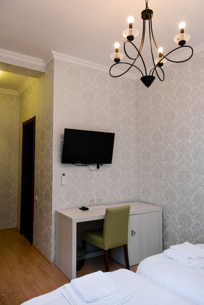 Eleon Boutique Hotel 9