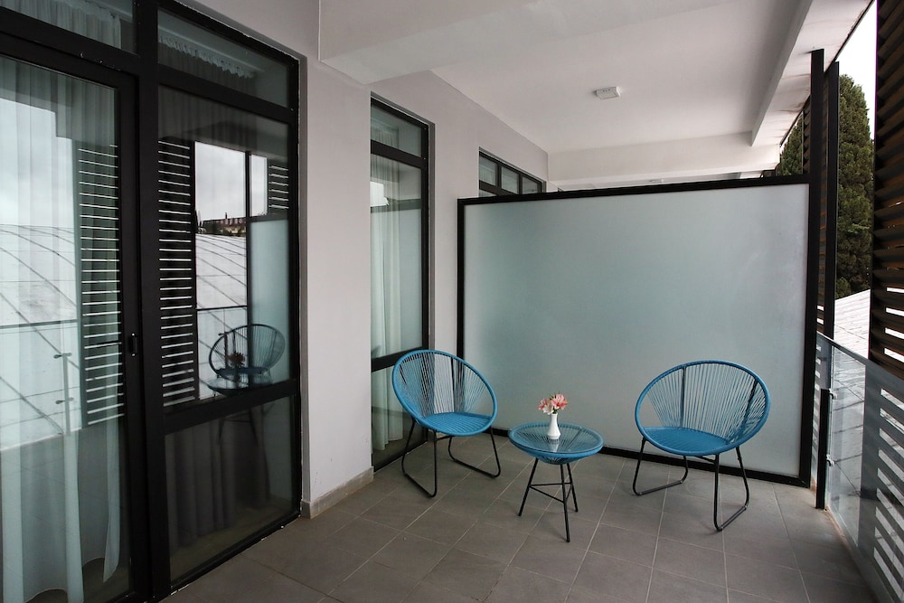 L.M Club Hotel 21