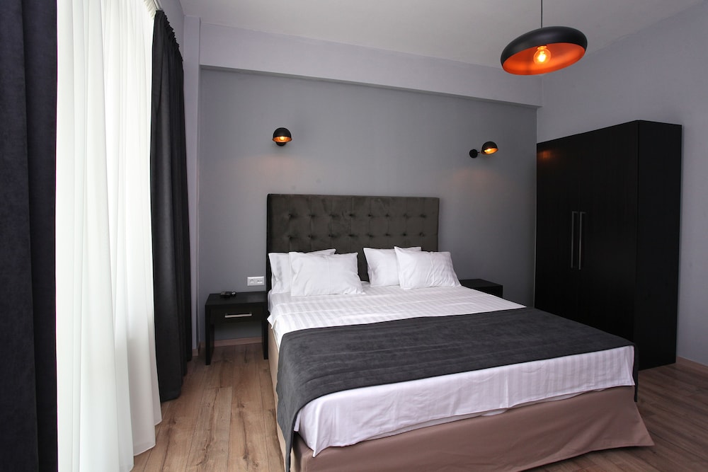 L.M Club Hotel 10
