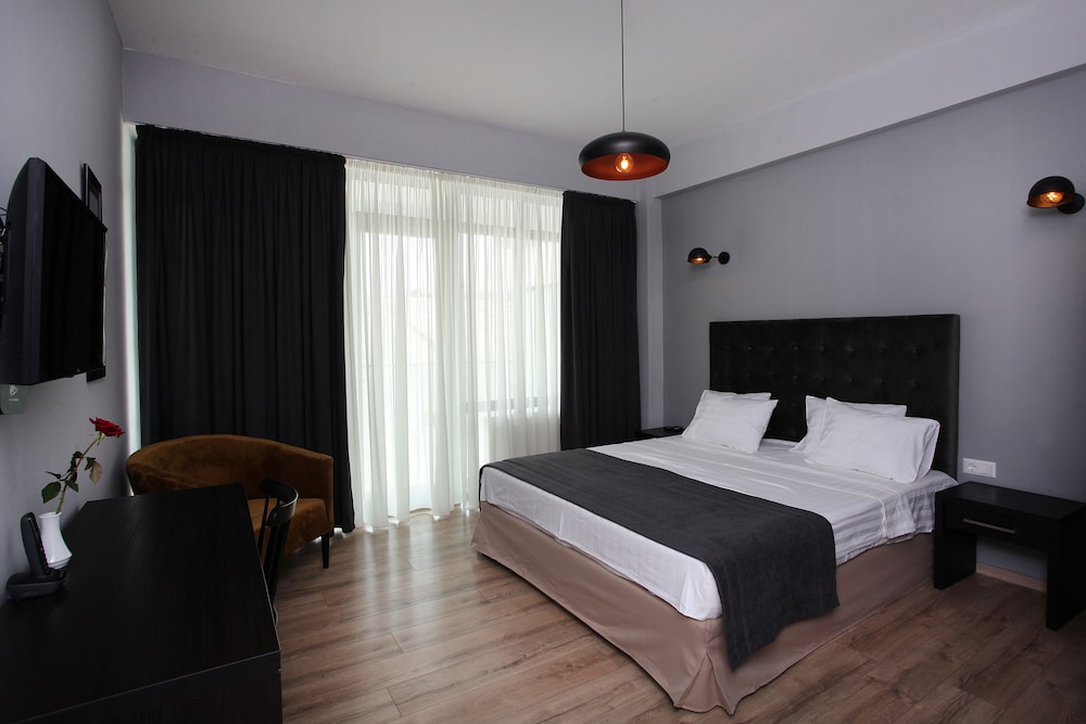 L.M Club Hotel 16