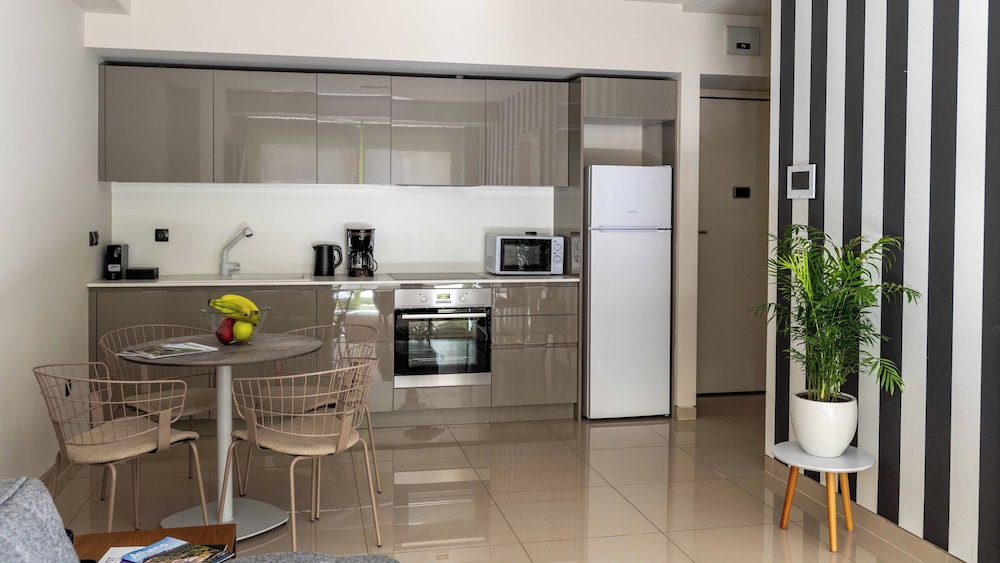 Athens Mosaico Suites & Apartments 14