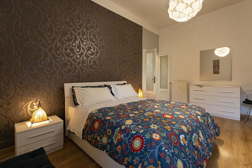 Rome La Sapienza Apartment 4