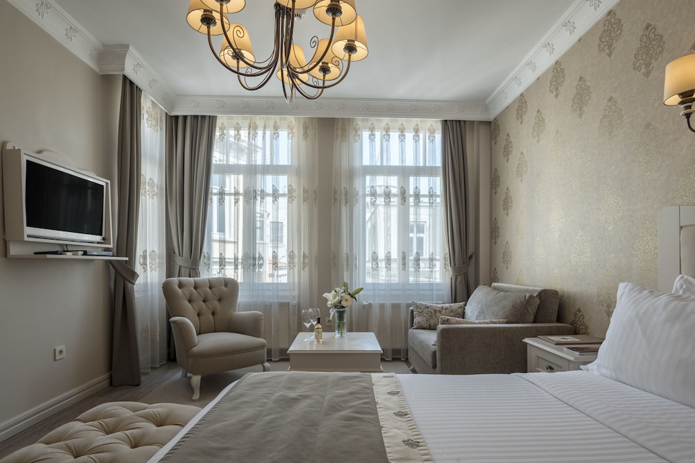 Louis Appartements Galata 10