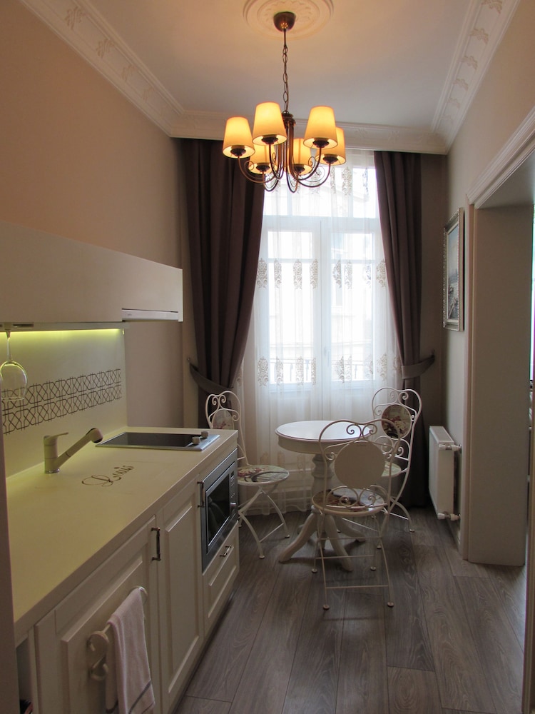 Louis Appartements Galata 17