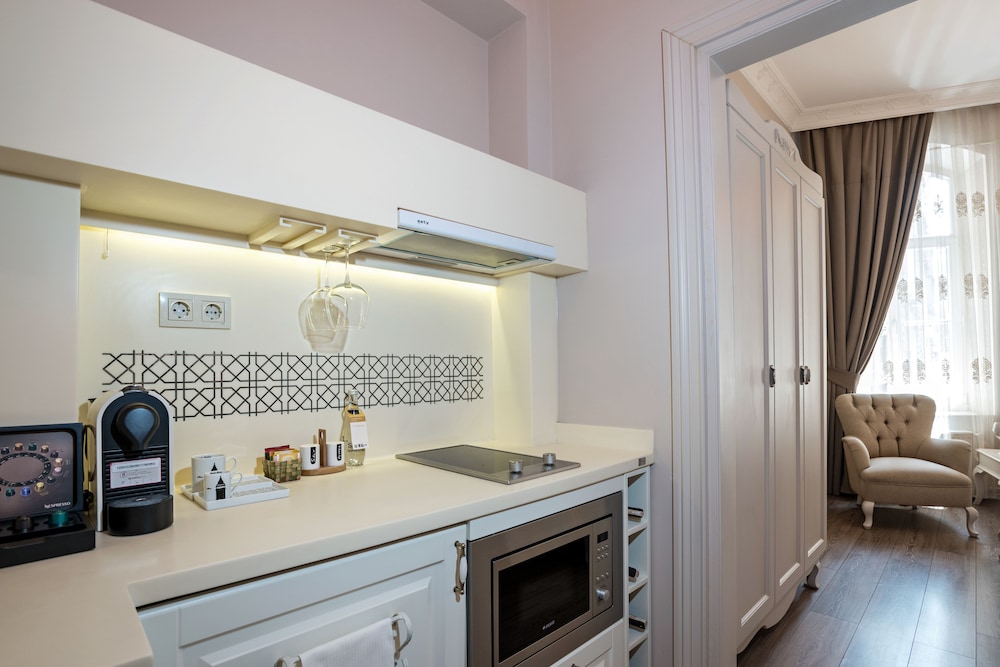 Louis Appartements Galata 23