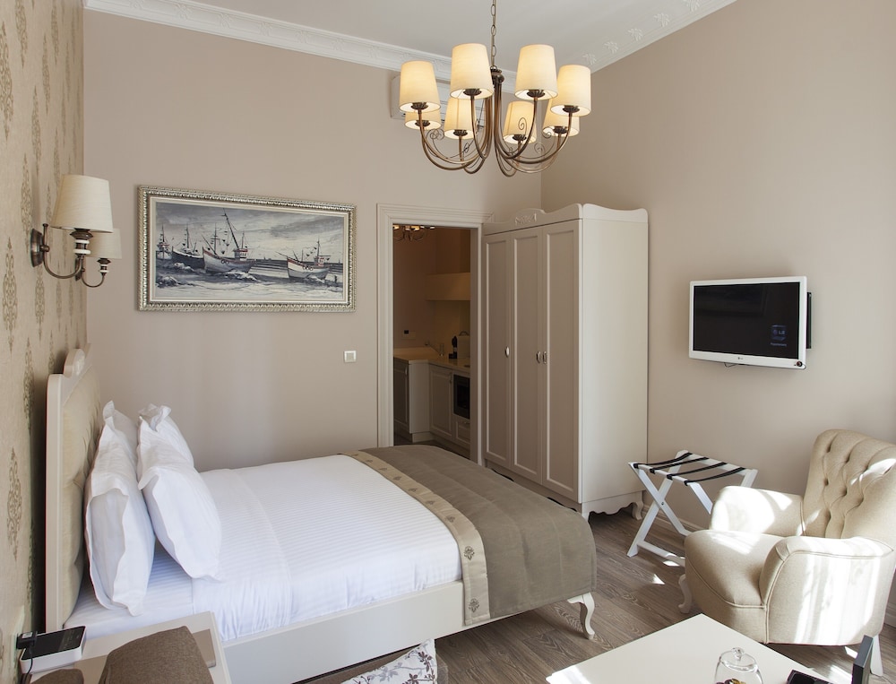 Louis Appartements Galata 13