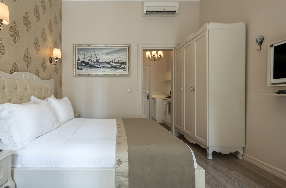 Louis Appartements Galata 6
