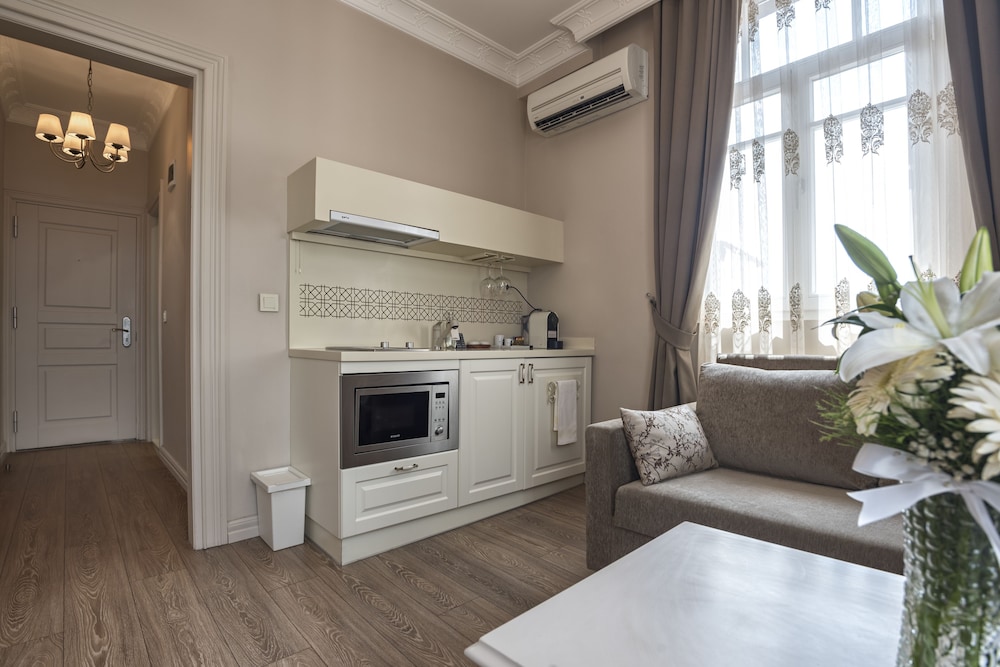Louis Appartements Galata 18