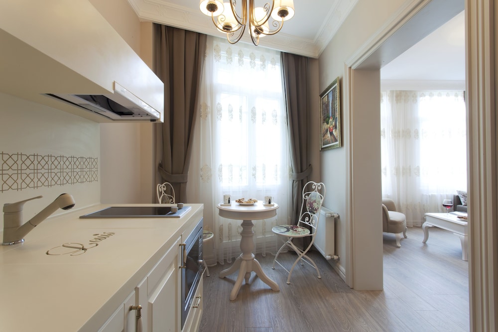 Louis Appartements Galata 16