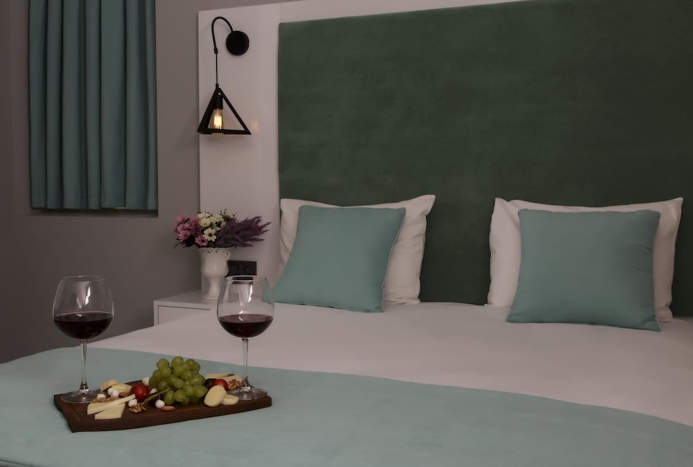 DES Suites Hotel 15