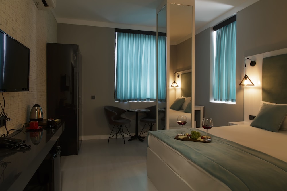 DES Suites Hotel 19