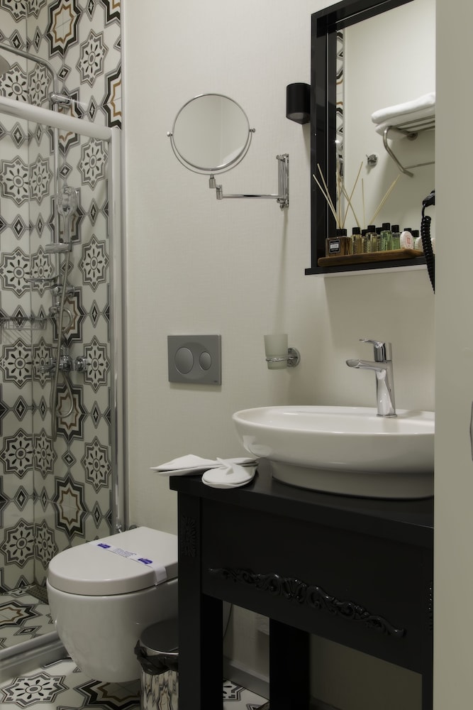 DES Suites Hotel 4