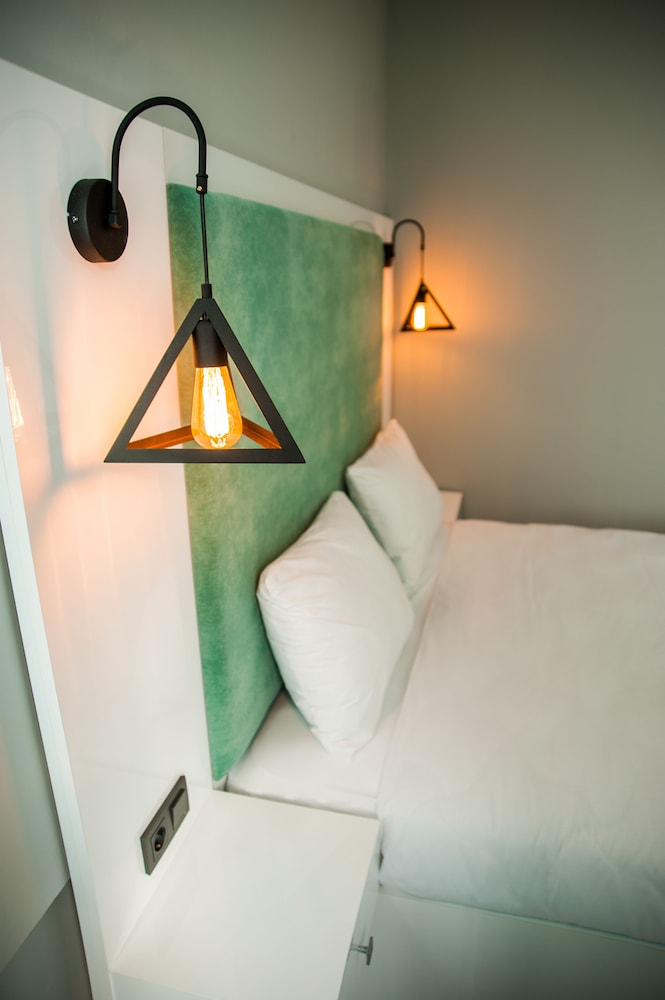 DES Suites Hotel 3