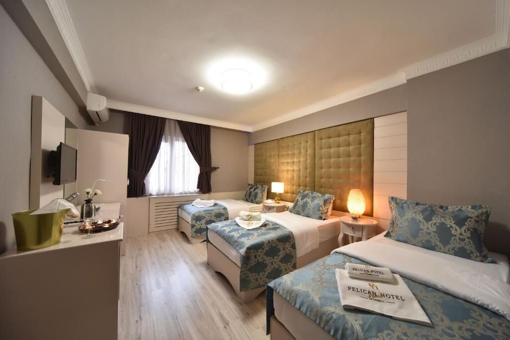 Pelican House Hotel 19