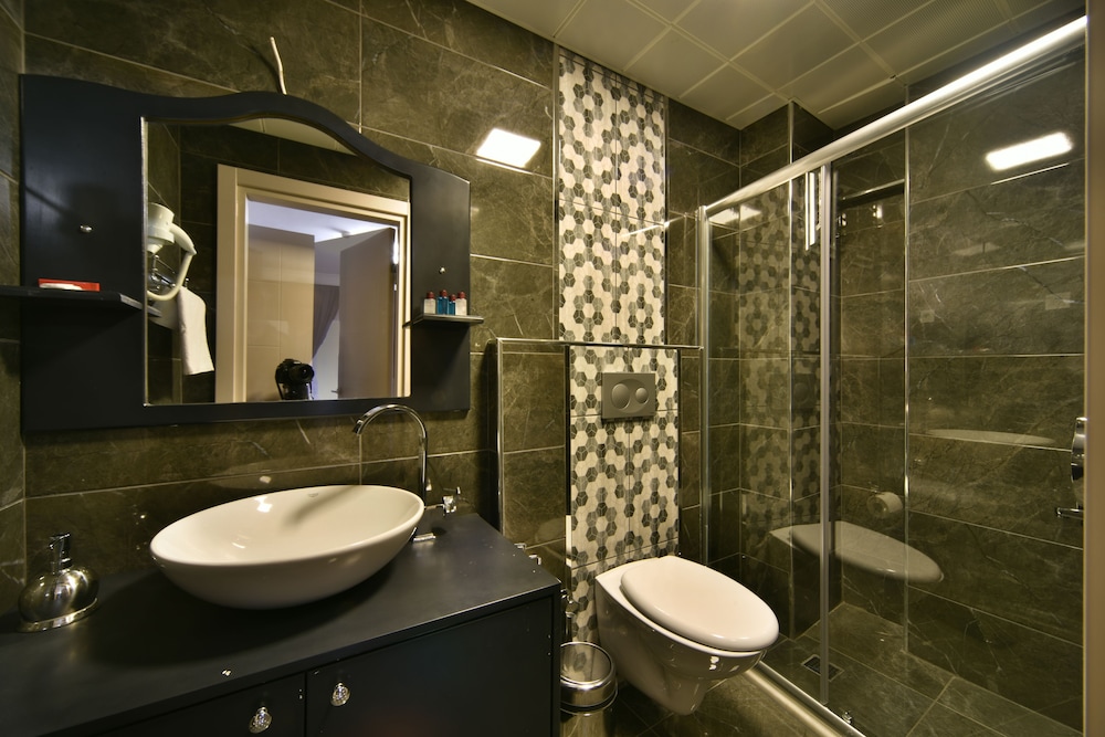 Pelican House Hotel 24