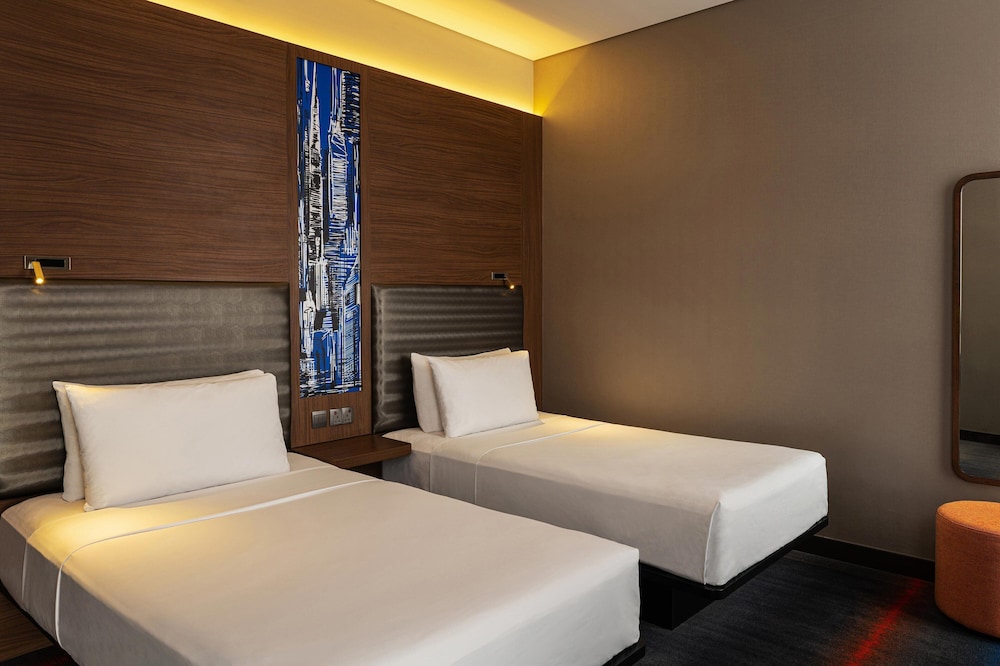 Aloft by Marriott Me'aisam, Dubai 7