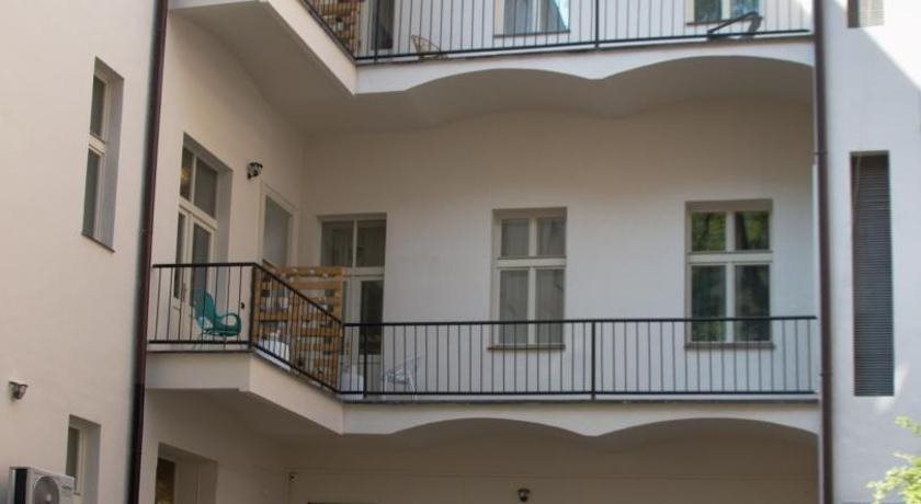 Chill Apartments 17