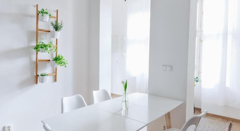 Chill Apartments 23