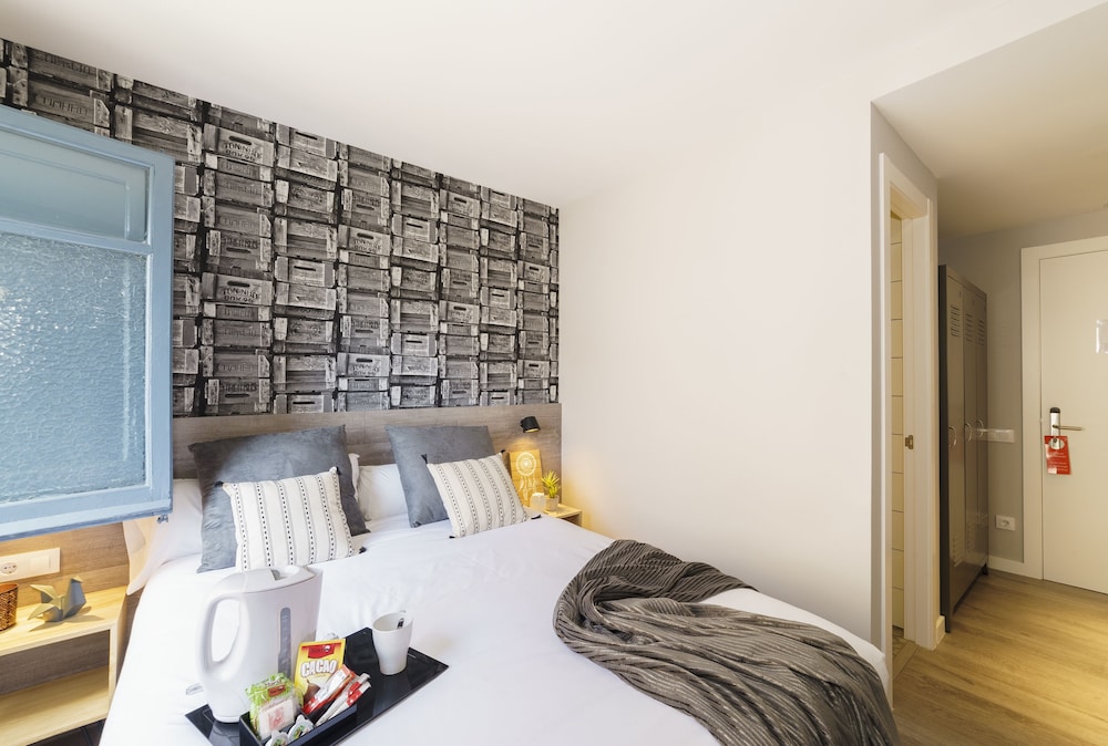 Wander by Pillow Hostal 6