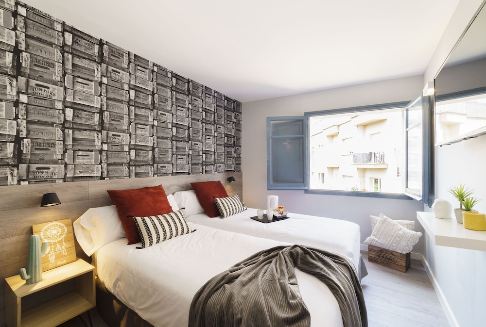 Wander by Pillow Hostal 8
