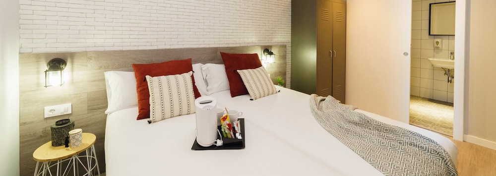 Wander by Pillow Hostal 3